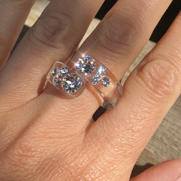 Acrylic Twist Ring With Swarovski Crystals, Transparent Clear Modern Ring - Picture 4 of 12